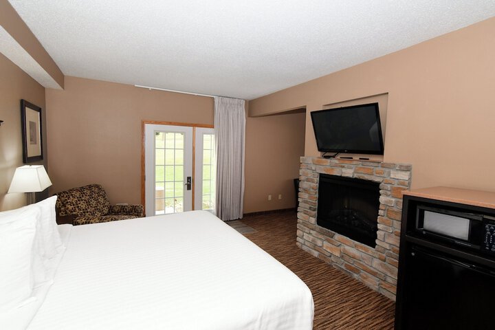 Room 44 of 118