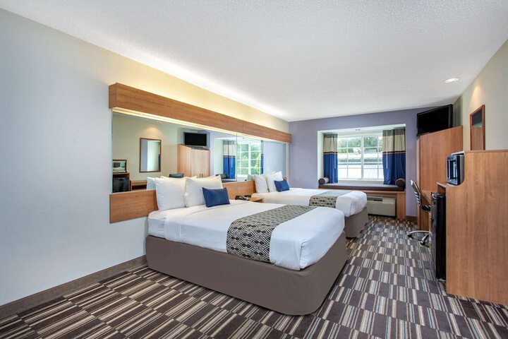Microtel Inn & Suites by Wyndham Lillington / Campbell Univ