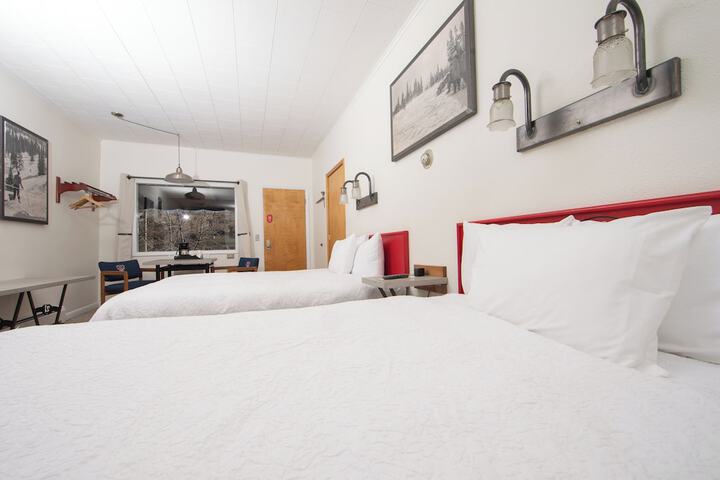 Room 6 of 9