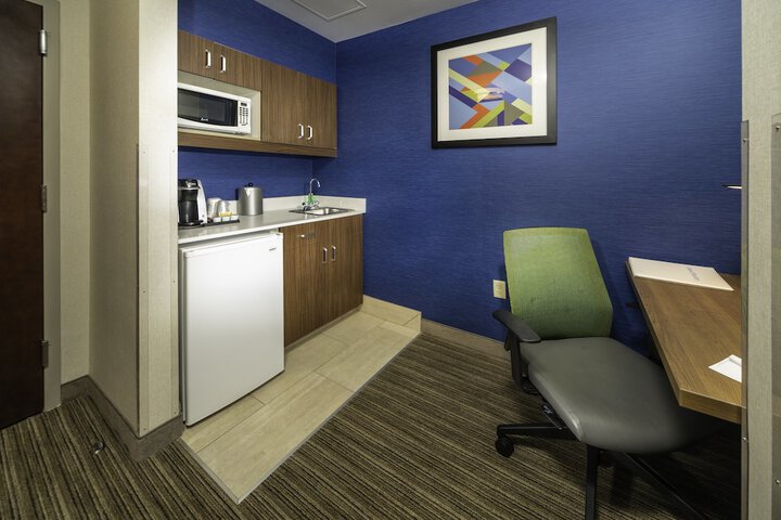Room 17 of 50