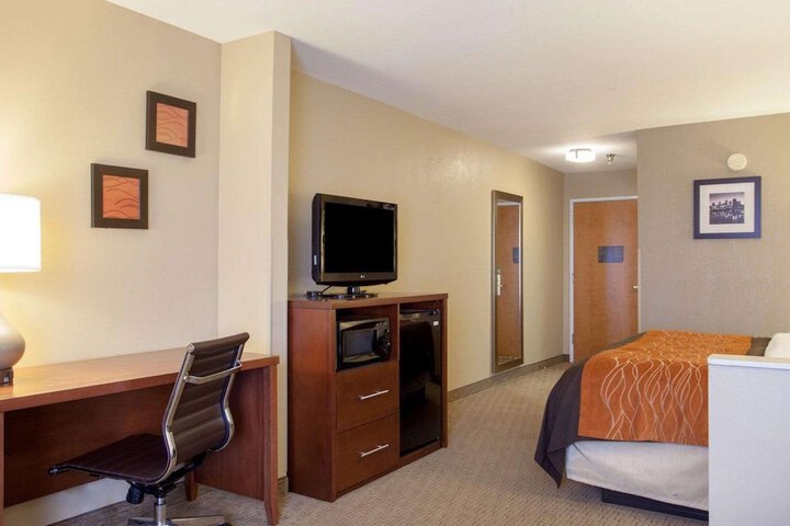Room 15 of 28