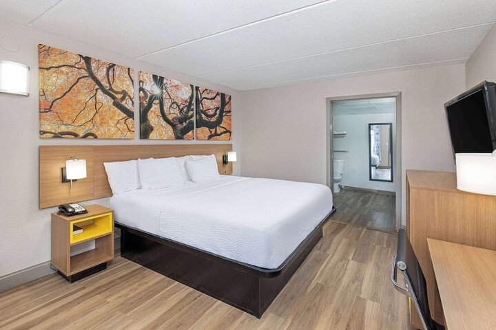 Room 19 of 34