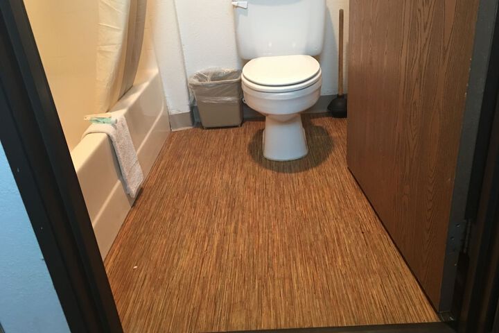 Room 30 of 46
