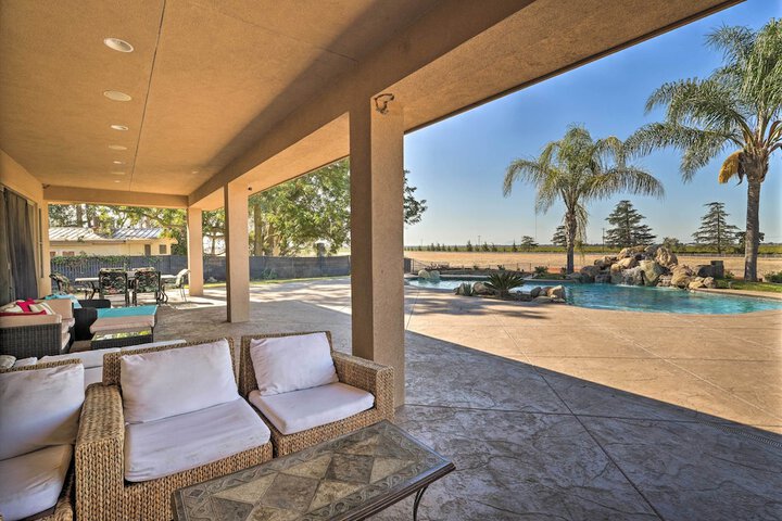 Near Wineries: Elk Grove Getaway w / Saltwater Pool