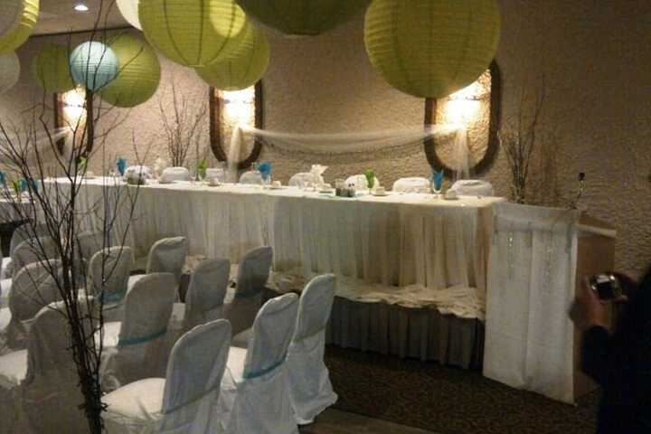 Ballroom/Hall 32 of 33