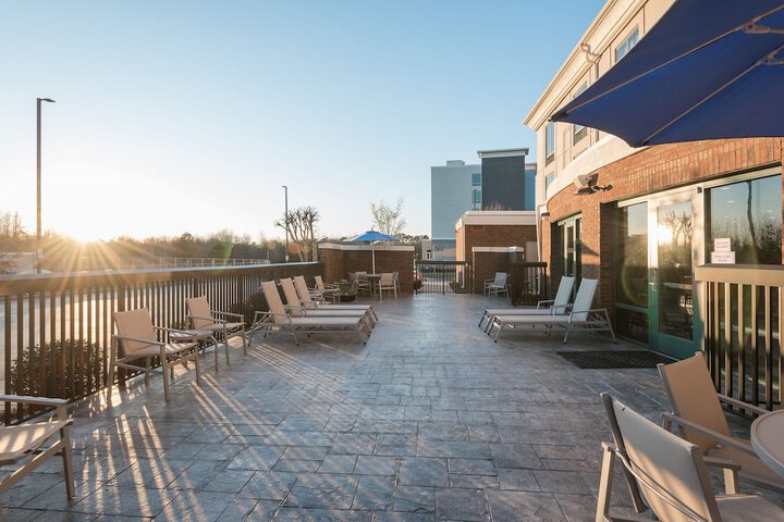Holiday Inn Express & Suites Florence I-95 & I-20 Civic Center by IHG