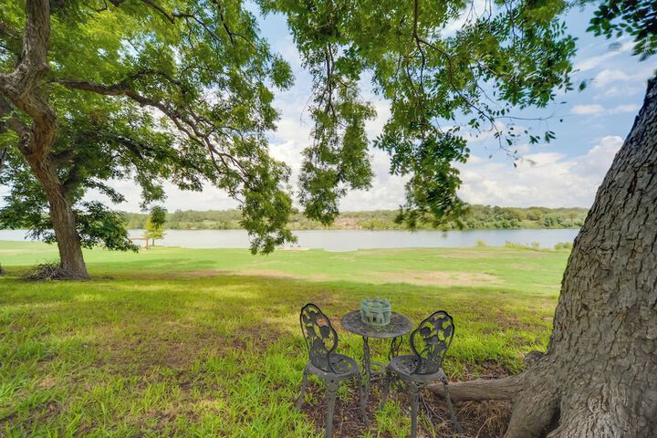 Cozy Casita & Cabana on Lake Marble Falls!
