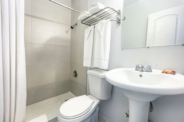 Room 10 of 29