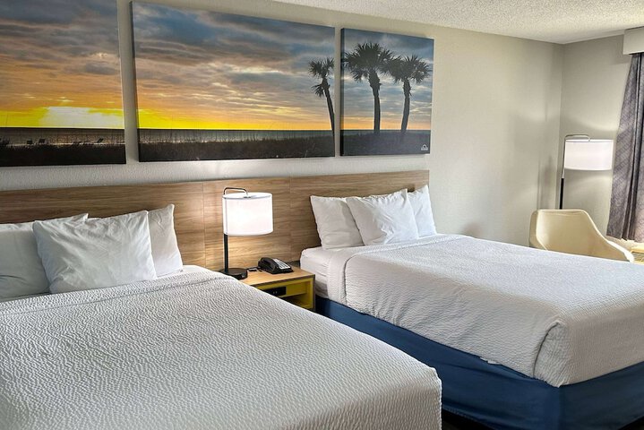 Room 11 of 25