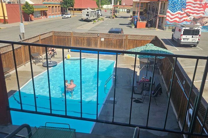 Camaray Motel