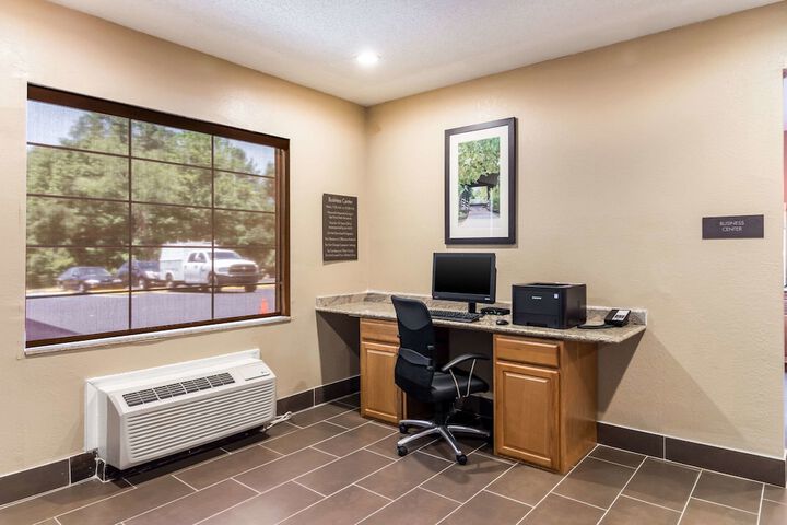 Business Center 42 of 42