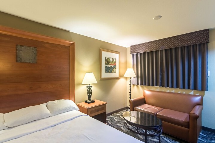 Room 36 of 43