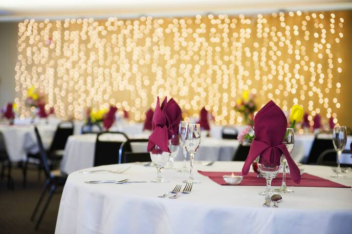 Ballroom/Hall 67 of 74