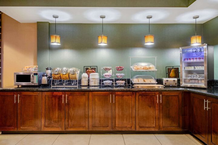 Breakfast/Coffee Service 25 of 26