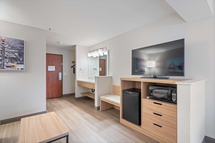 Best Western Lake Oswego / Portland Hotel & Suites