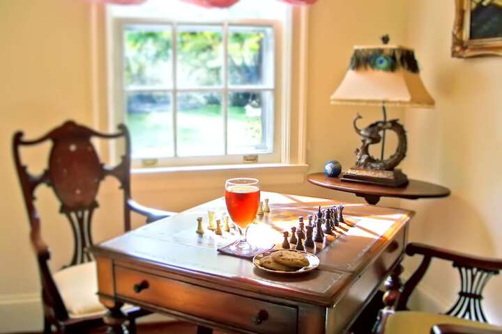 10 Fitch Luxurious Romantic Inn