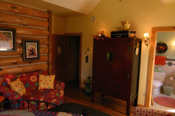 Room 11 of 35