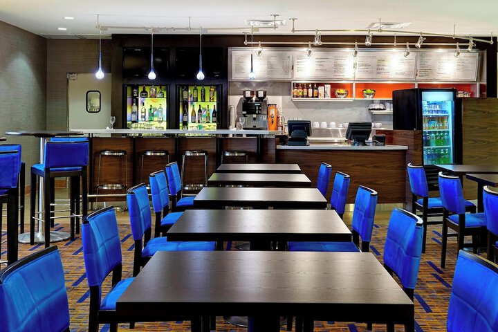 Courtyard by Marriott Phoenix North / Happy Valley