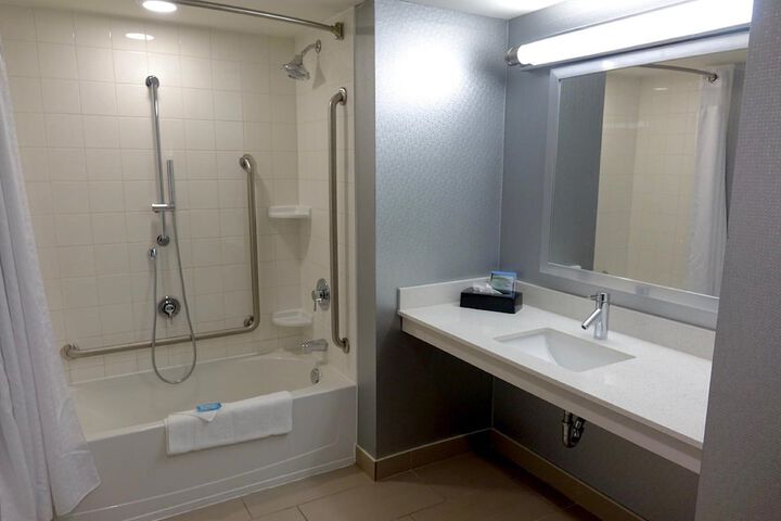 Room 30 of 40