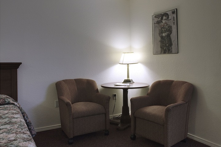 Room 11 of 22