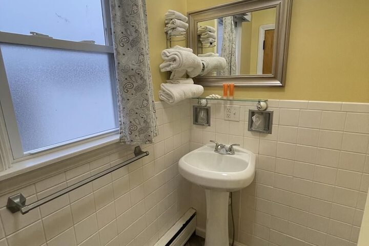 Room 47 of 61