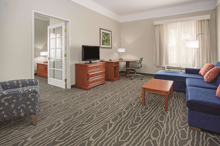 Room 43 of 63