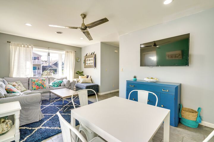 The 1818 Home w / Porch & Grill - 1 Mi to Beach!