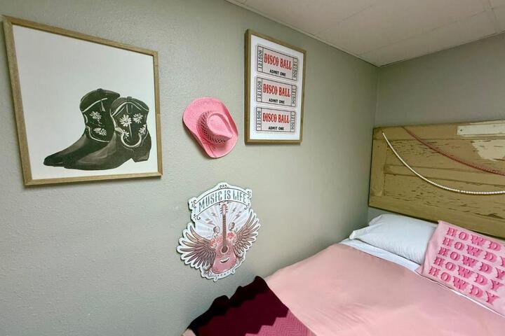 A Place to Stay Reservations Rooms