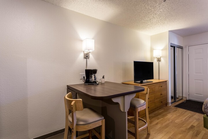 Room 16 of 30
