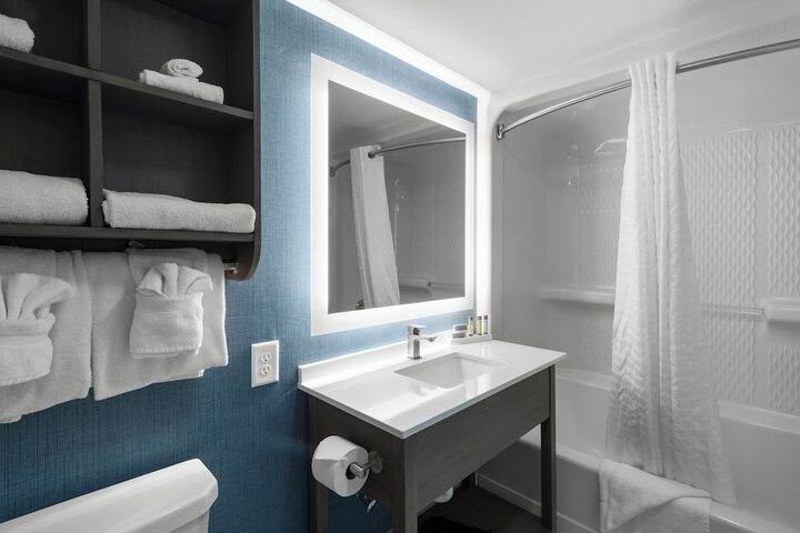 Room 123 of 273