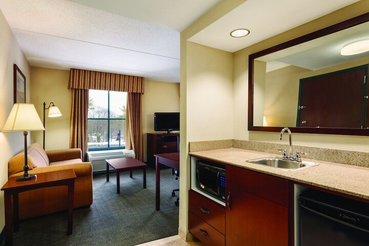 Room 48 of 83
