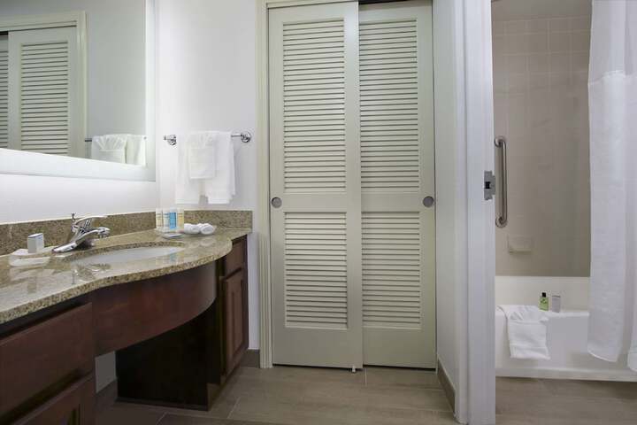 Room 21 of 35