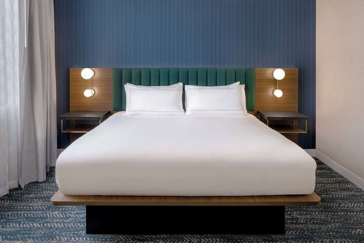 DoubleTree Suites by Hilton Hotel Mt. Laurel