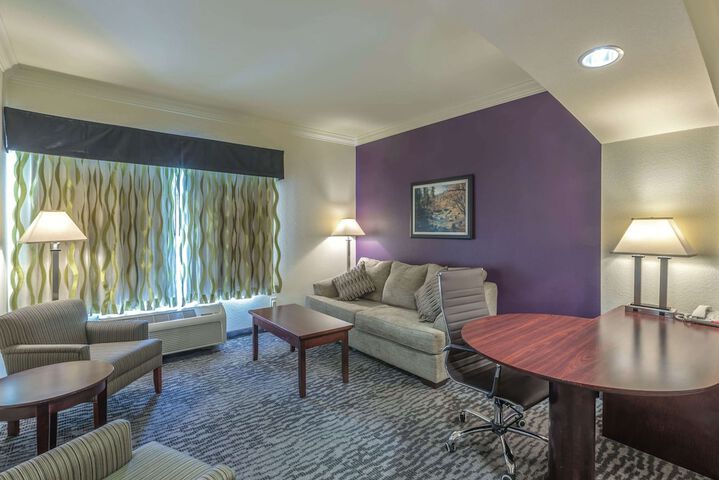 Room 30 of 51