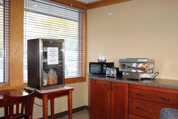 Room 13 of 26