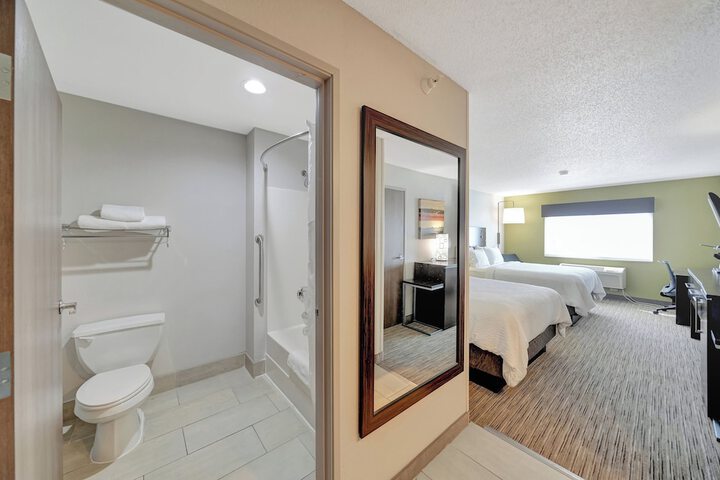 Room 95 of 163
