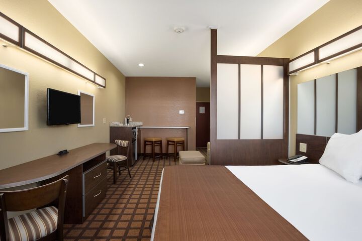 Microtel Inn & Suites by Wyndham Carrollton