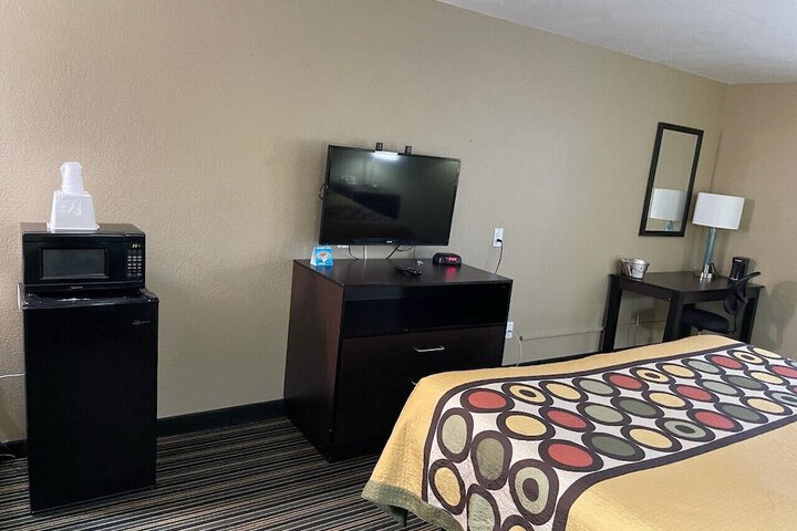 Room 17 of 25