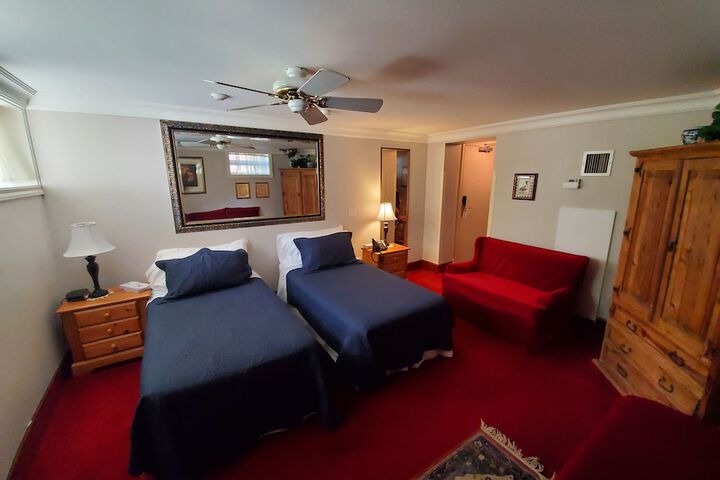 Room 10 of 42