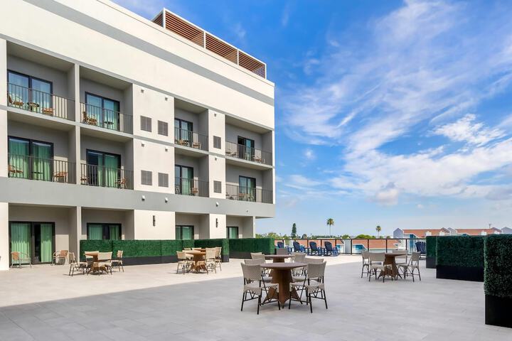 Cambria Hotel St. Petersburg-Madeira Beach Marina