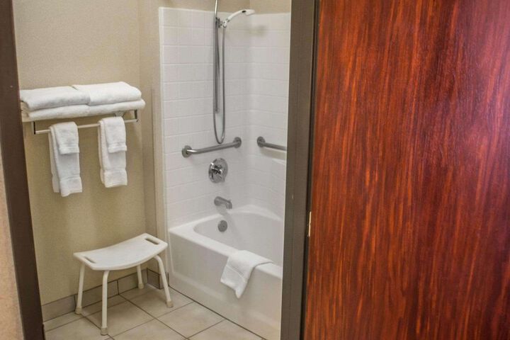 Comfort Suites Portland Southwest