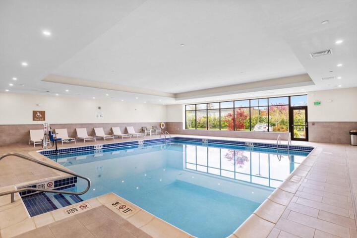 Even Manchester Airport by IHG