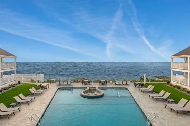 Pelham House Resort