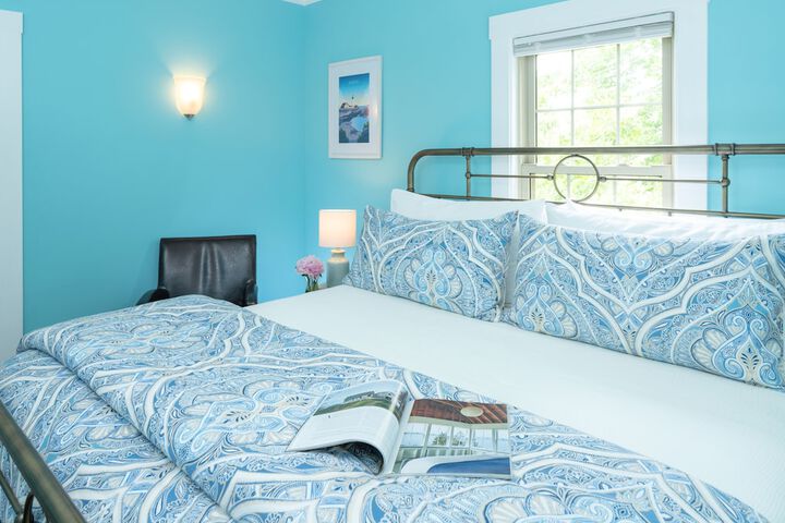 1802 House Bed and Breakfast