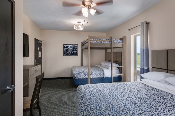 Room 61 of 116