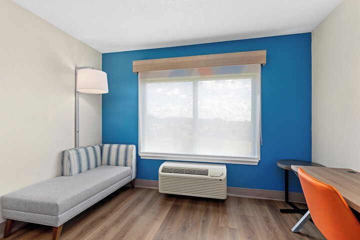 Room 21 of 60