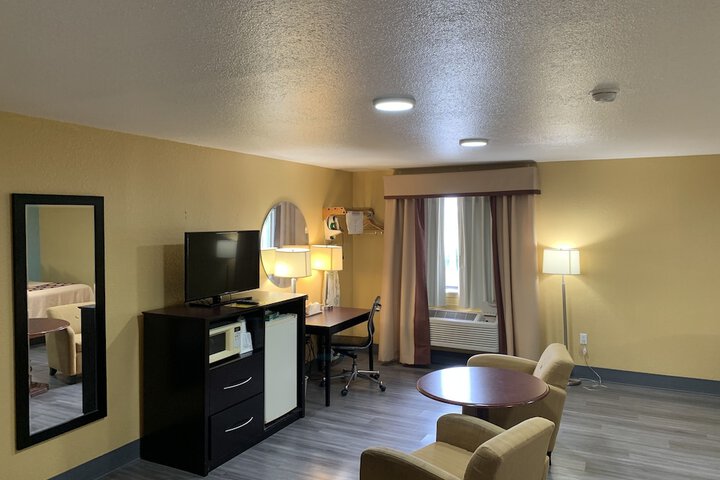 Super 8 by Wyndham Richmond