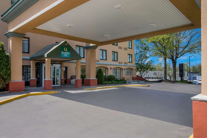 Hotel 11 of 36