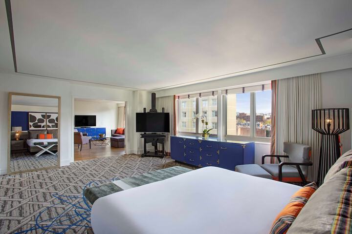 Room 25 of 56
