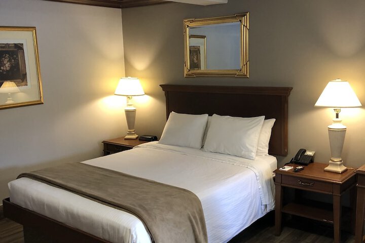 Talbot Trail Inn & Suites